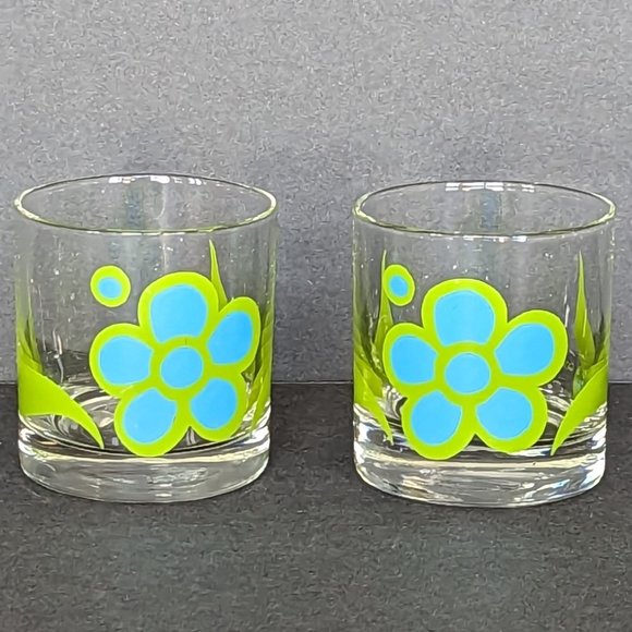 Set of 2 Vintage Colony Glass Barware Glasses Flower Power Daisy Blue and Green - Picture 2 of 7